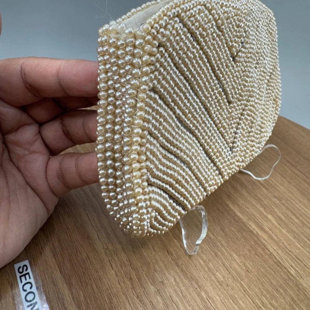 Bag by Debbie Vintage‎ Beaded Pearl Clutch OS Cream Chevron Evening Bag